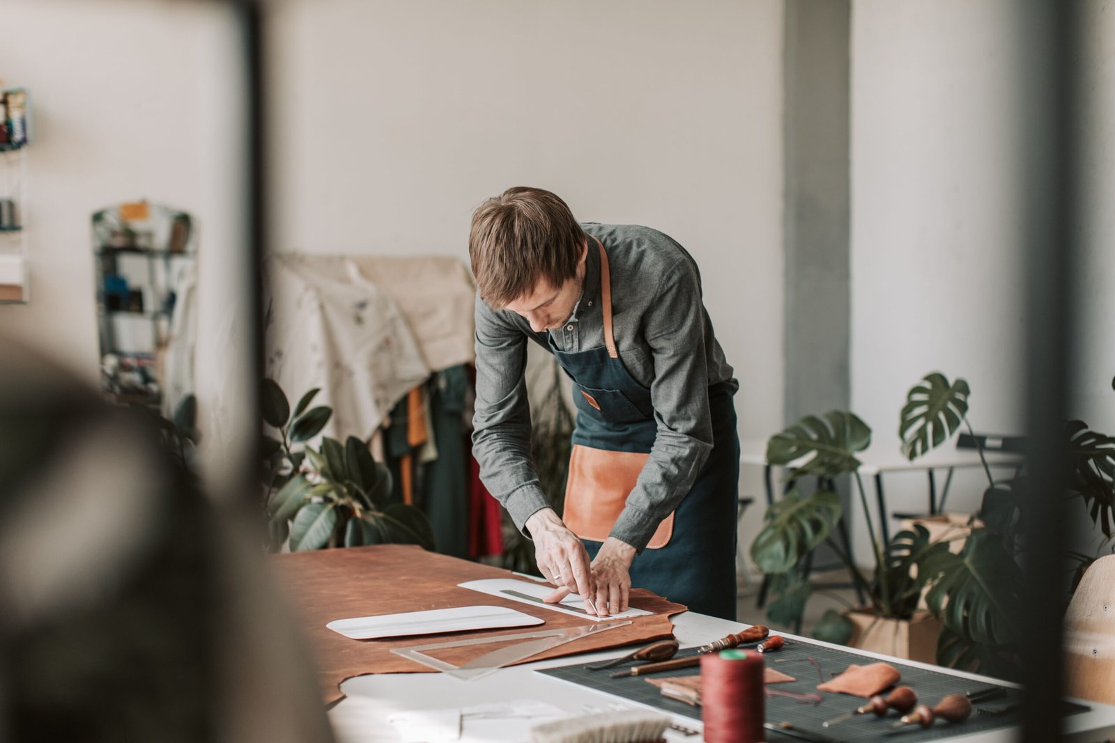 How to Start and Grow a Successful Small Business: A Complete Beginner’s Guide